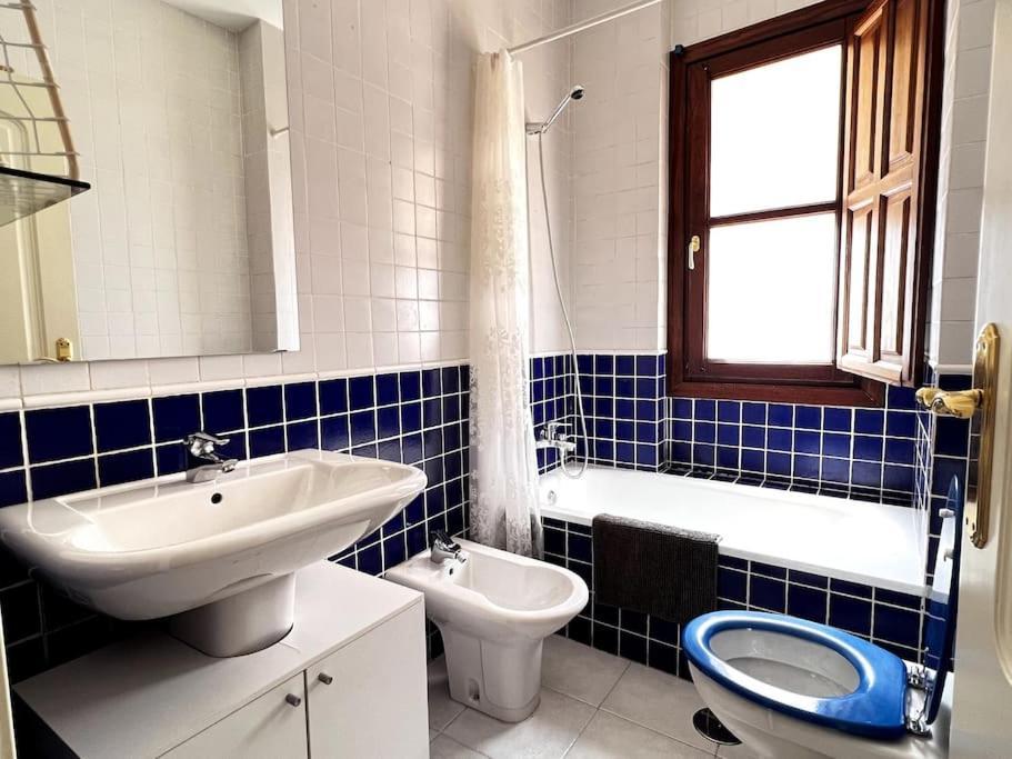 Apartamento Muy Centrico En Granada Bagian luar foto